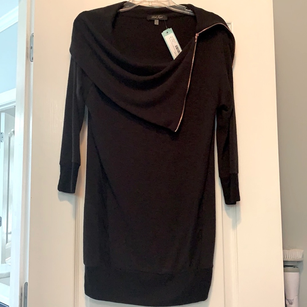 Laila Jayde Busby Cowl Neck Zipper Knit Top, Med
